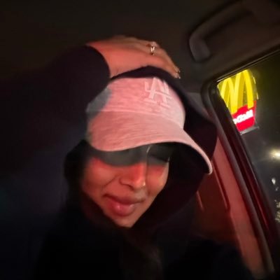 nailah 𓂀's profile picture