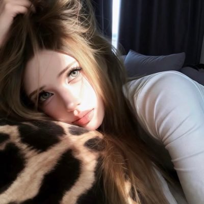 OvOsisijiang's profile picture