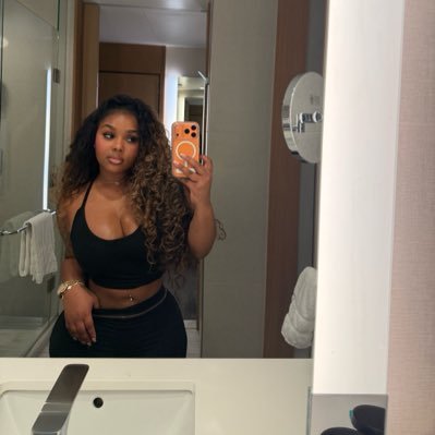 🎀's profile picture