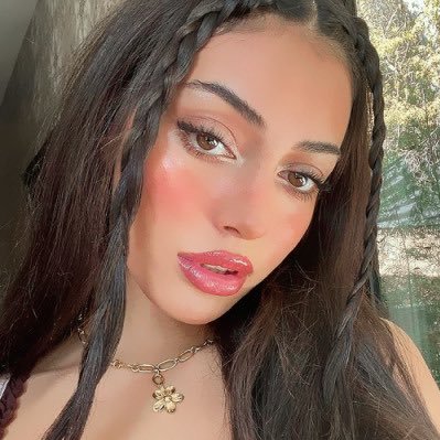 g's profile picture
