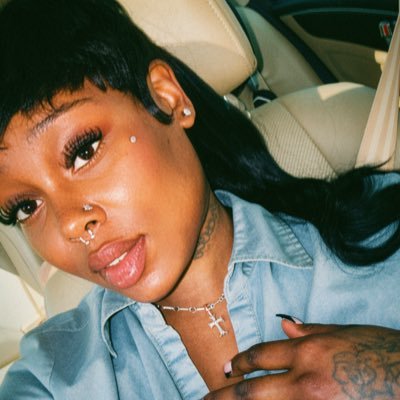 Kpopyashit's profile picture