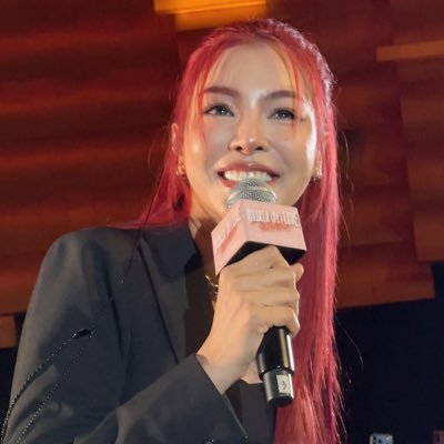 KFang🌙🌻🤏🏻's profile picture