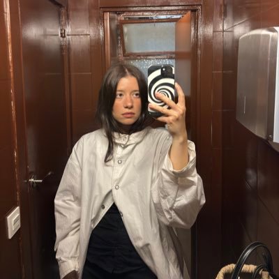 j's profile picture