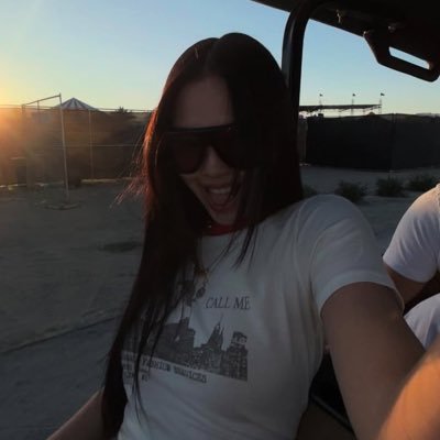 ultramarineil's profile picture