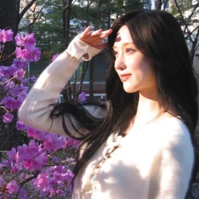 YBG Gaeul is Lucid Dreaming's profile picture