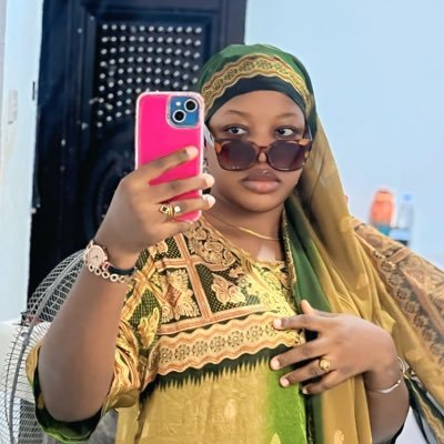 Shola_peperenpe's profile picture