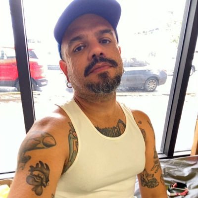 Omi Dinamita (Bro/Them)'s profile picture