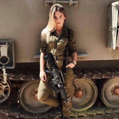 adelledaseven's profile picture