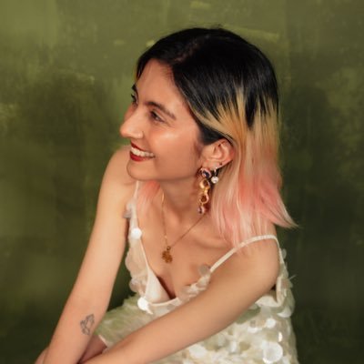 theinexpert 🔮✨'s profile picture