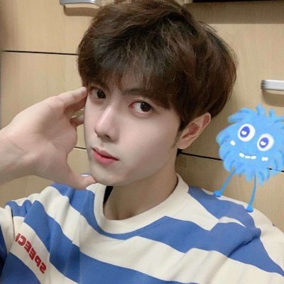 ZawMyoH08221288's profile picture