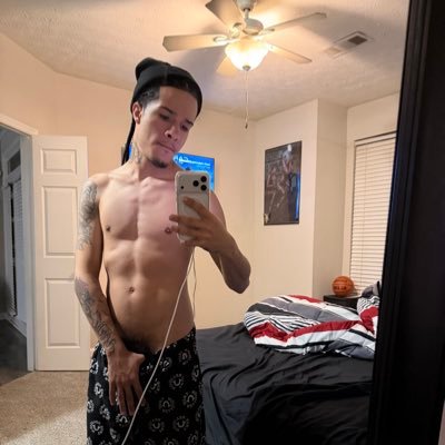 hes0finee's profile picture