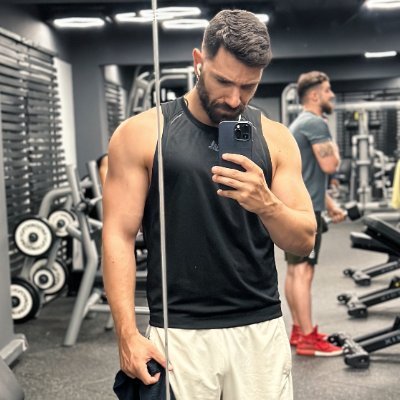 Ο Πρίγκιπας Πάνας's profile picture