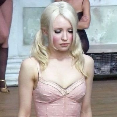 maddie ୨ৎ⋆.˚'s profile picture