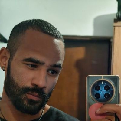 Victor Pacheco 🧑💻's profile picture