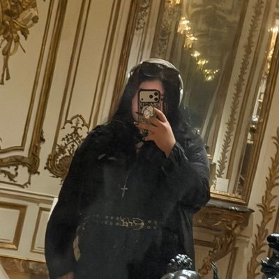 CRIMSXON's profile picture
