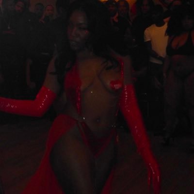 MistressNickyV's profile picture