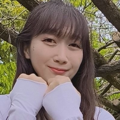 ELufrxlJrM9aUBk's profile picture