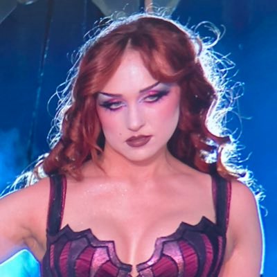 b's profile picture