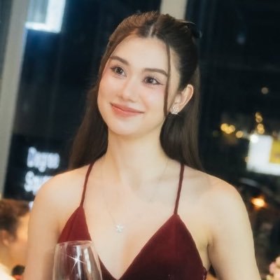 ᵖˡˢ Tri's profile picture