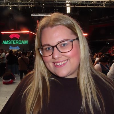 adoreyouellie's profile picture