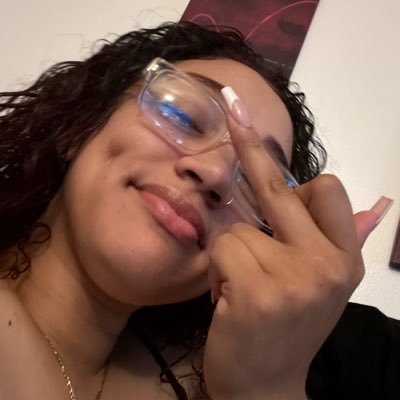 messycuurlss's profile picture