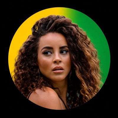 Jully 💚🩷's profile picture