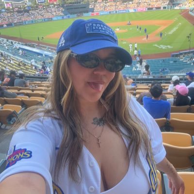 V 💙's profile picture