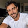 apenas um rapaz latino-americano profil fotoğrafı