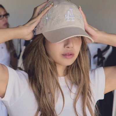 L๐ซงch's profile picture