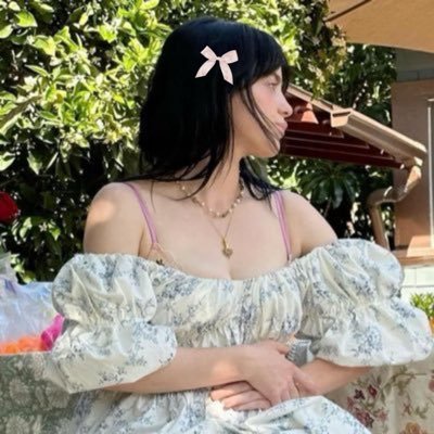 by's profile picture