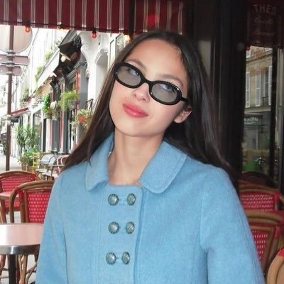 stefanie’s just flying 💐's profile picture