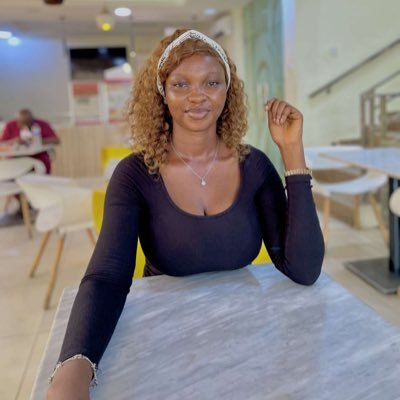 Esther_aroboto's profile picture