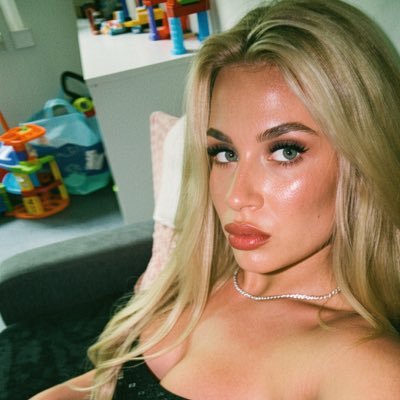 babygirlxo21's profile picture