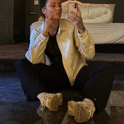 Dona Celia🦋🦚's profile picture