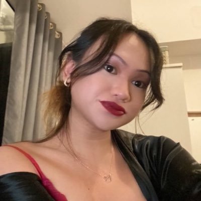 nickname is nicki's profile picture
