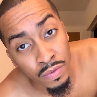 MR. ROGERZ 🏡's profile picture
