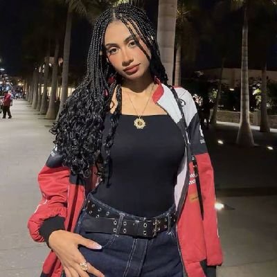 laora382's profile picture