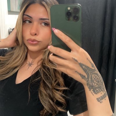 ezzzzieeee's profile picture