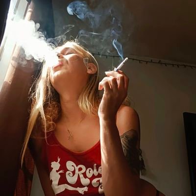 VeroSmokesx's profile picture