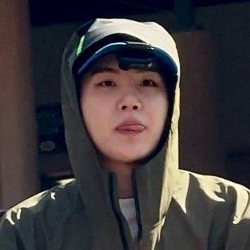 subu⁷ vió a bts's profile picture
