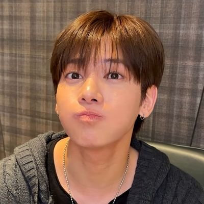 glee 𐙚 ‧₊˚ ⋅ | is studying's profile picture