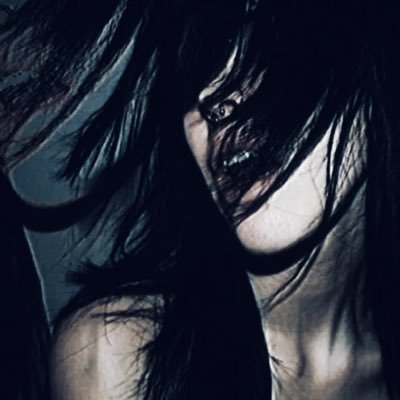 nicole ༺♱༻'s profile picture