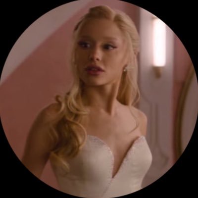 julia's profile picture