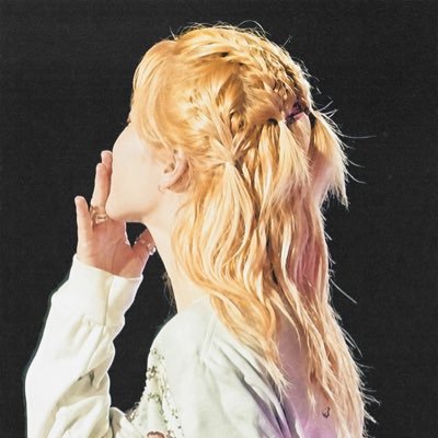 moved fr this time😠⁷'s profile picture