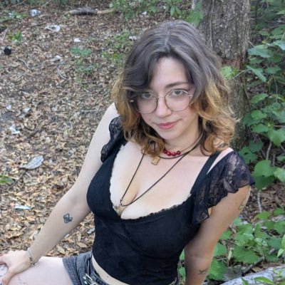 lilcherribomb's profile picture
