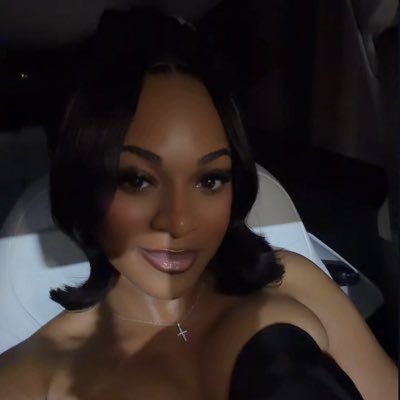 JewelzByD 🤍's profile picture