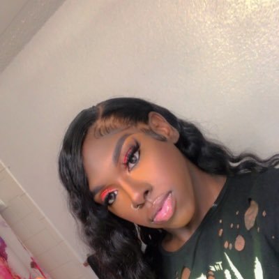 imhisfavoritee_'s profile picture