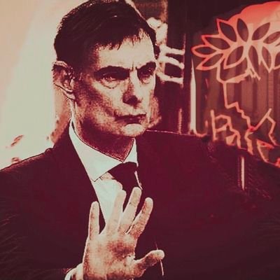 𝐏𝐚𝐫𝐢𝐬's profile picture