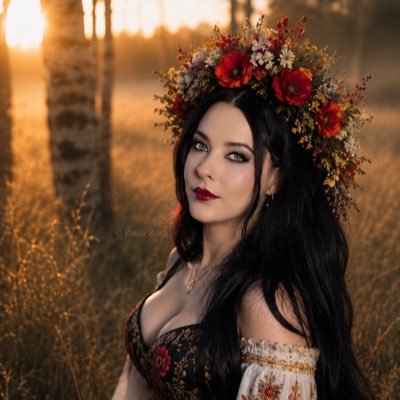 𝒴𝑜𝓊𝓇 𝒬𝓊𝑒𝑒𝓃 ♤'s profile picture