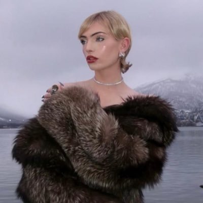 DollTwink's profile picture